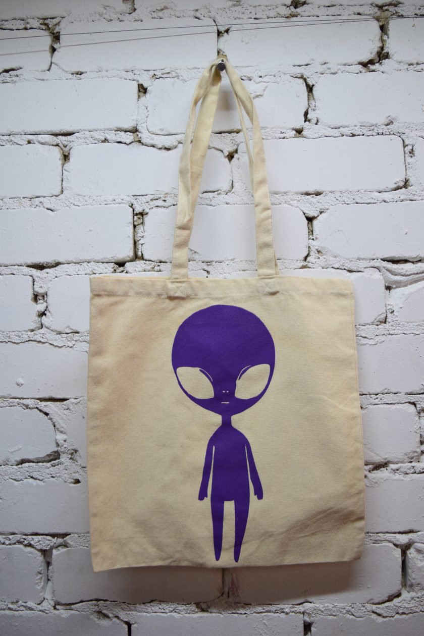 Drobinis maišelis su šilkografijos spauda „Alien“